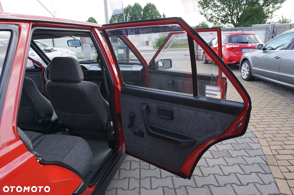Polonez Caro - 27