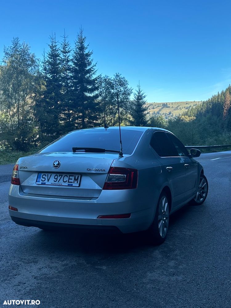 Skoda Octavia 2.0 TDI STYLE - 4