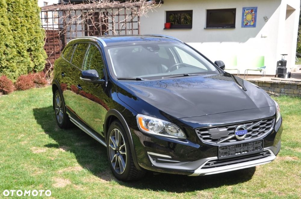 Volvo V60 Cross Country T5 AWD Summum - 2
