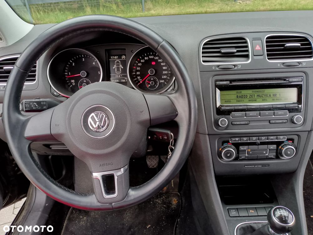 Volkswagen Golf 1.6 TDI DPF Highline - 6