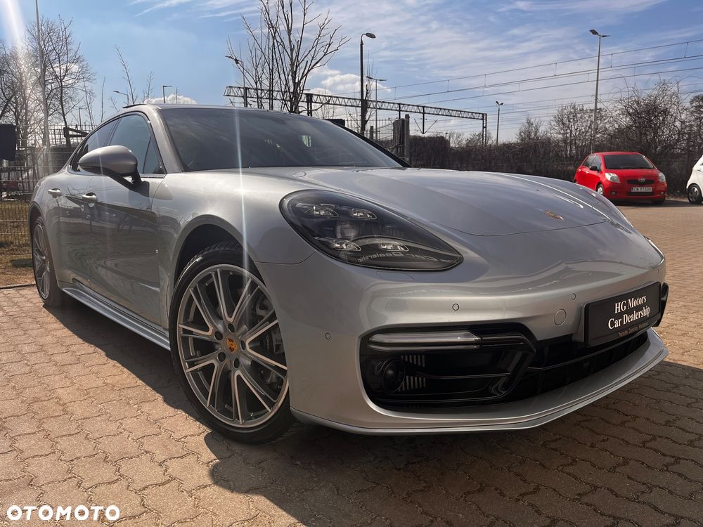 Porsche Panamera - 18
