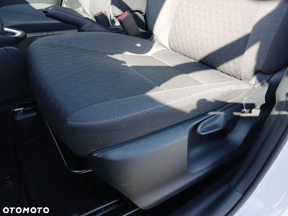 Toyota Yaris - 35