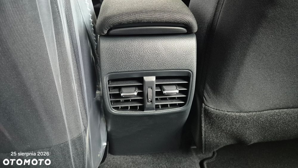 Toyota Corolla 1.8 Hybrid Comfort - 26