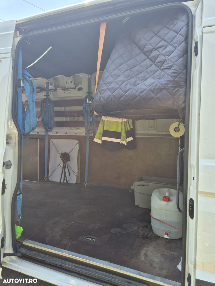 Volkswagen Crafter - 13
