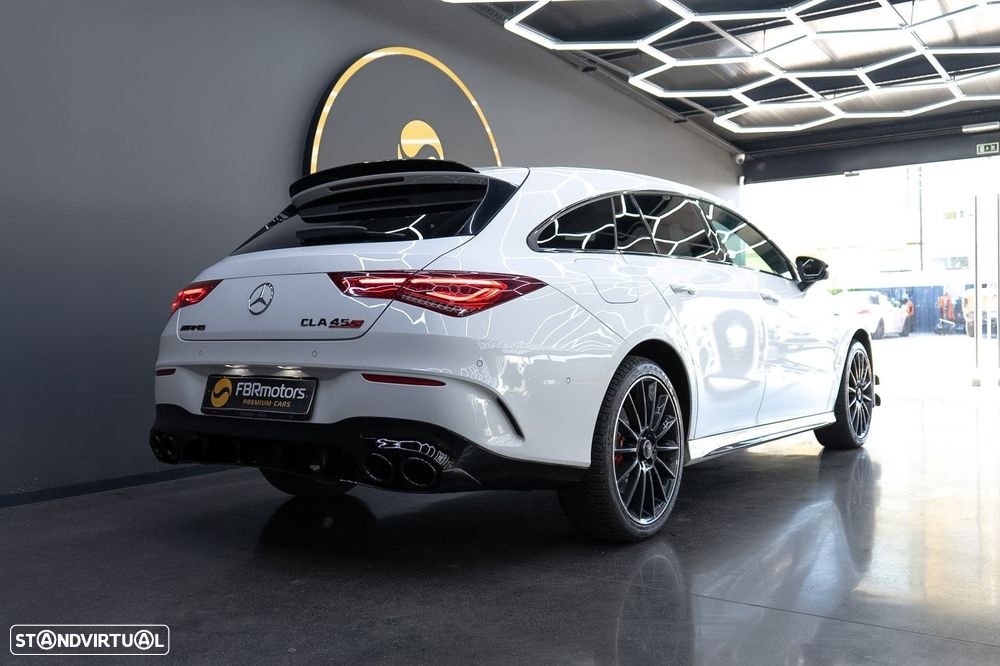 Mercedes-Benz CLA 250 e Shooting Brake AMG Line - 11