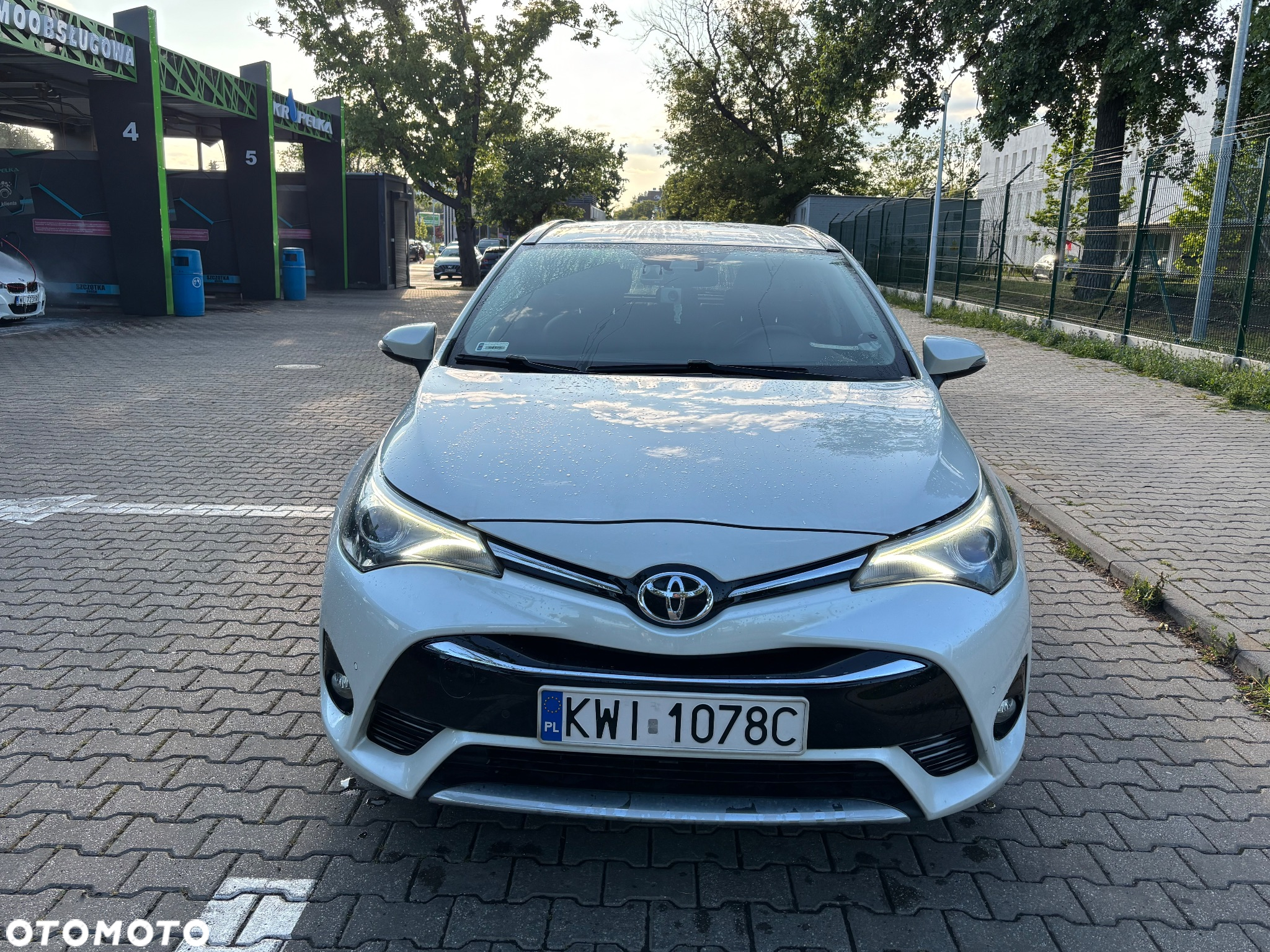 Toyota Avensis 1.8 Prestige MS - 3