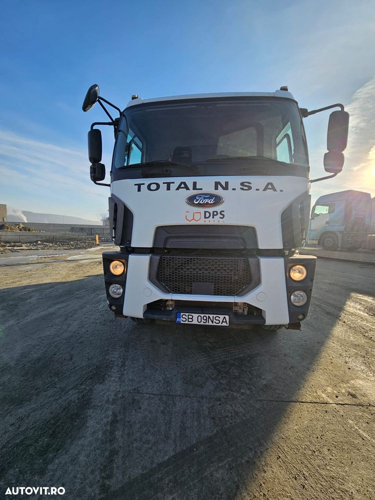 Ford Cargo 4142M - 14