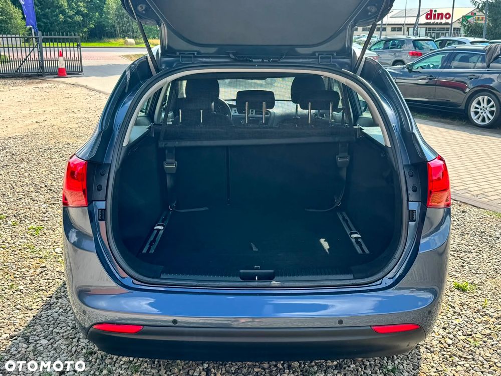 Kia Ceed - 26