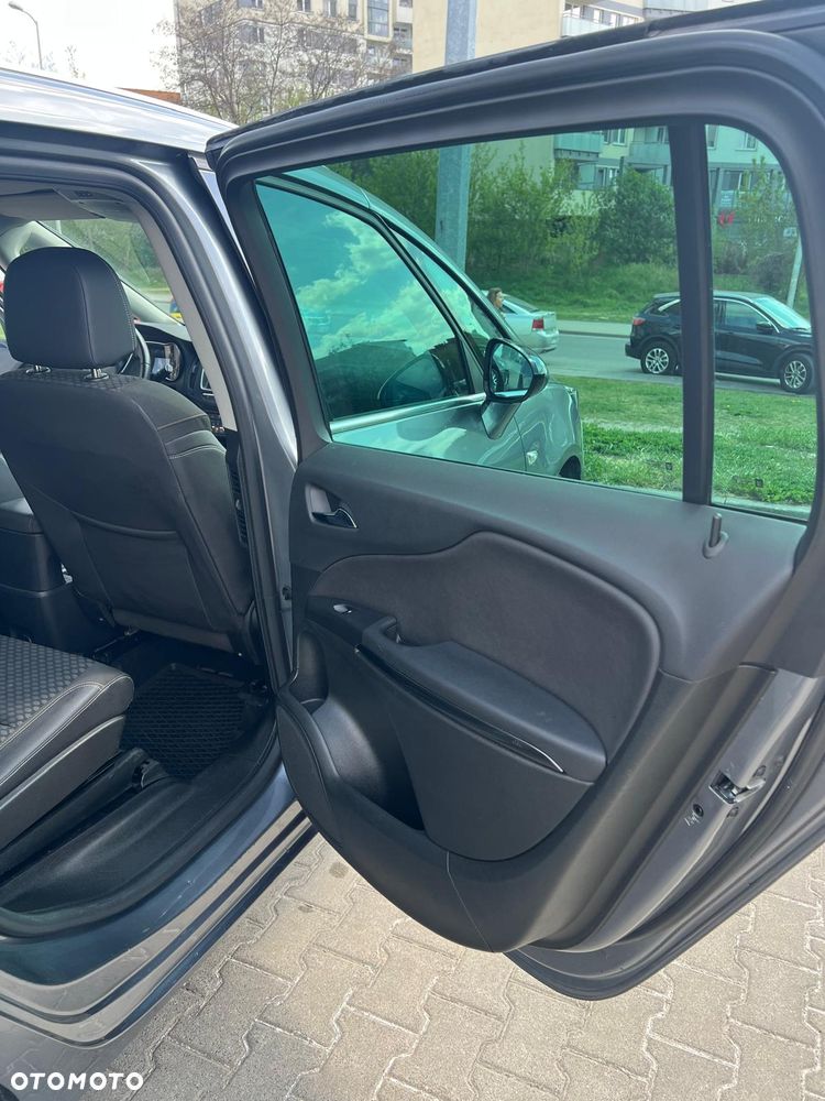 Opel Zafira - 17