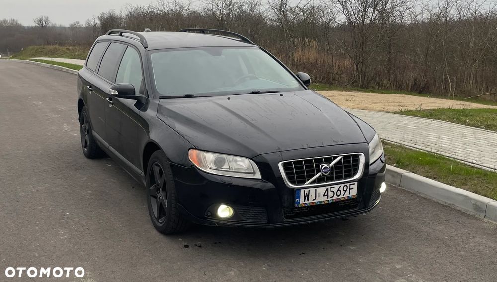 Volvo V70 2.4D Kinetic - 1
