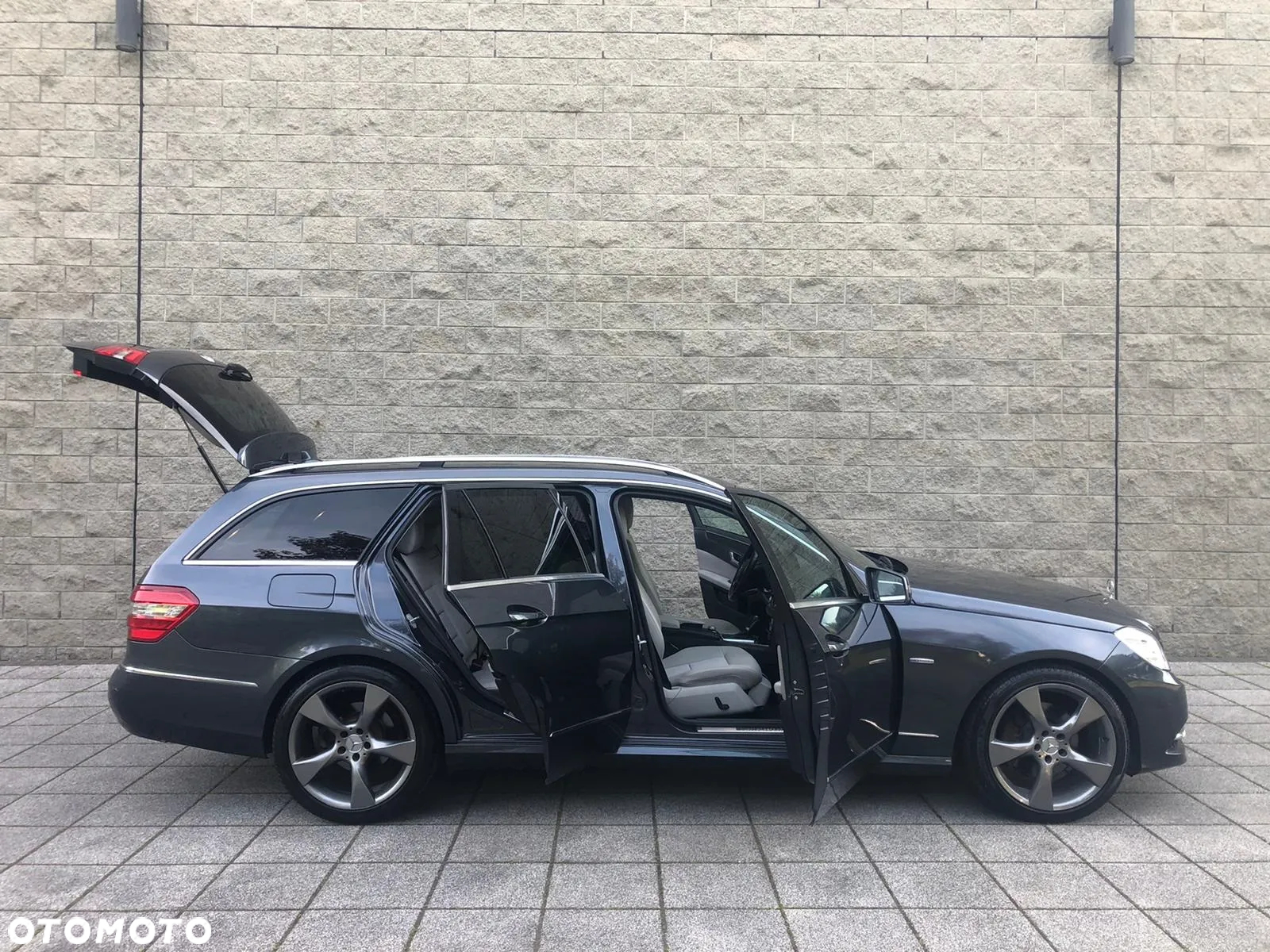 Mercedes-Benz Klasa E 250 CGI BlueEffICIENCY Avantgarde - 9