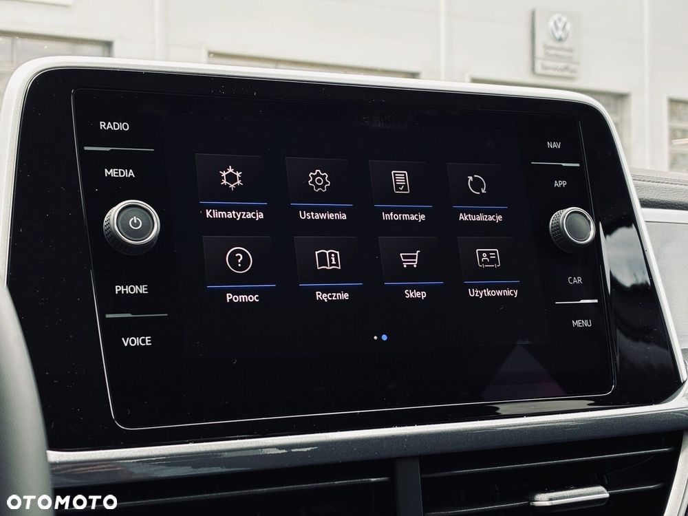 Volkswagen T-Roc - 17