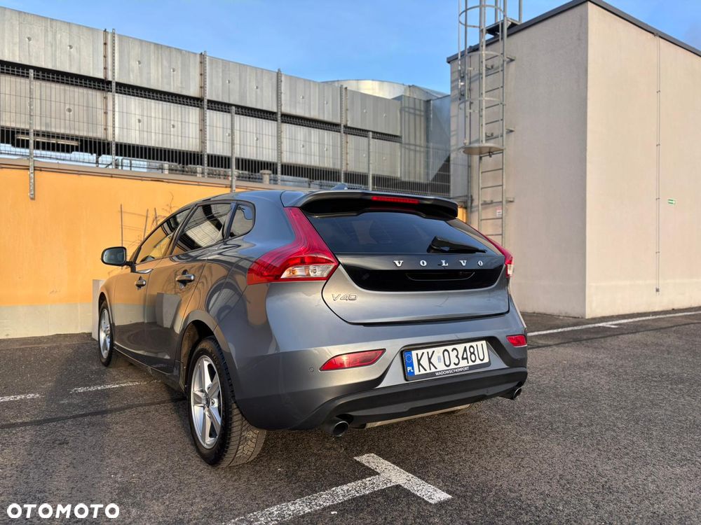 Volvo V40 T3 Drive-E Momentum - 6