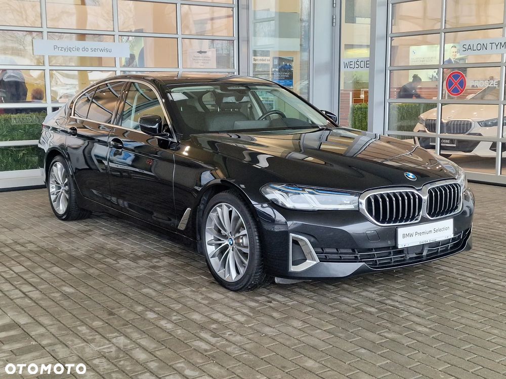 BMW Seria 5 520d xDrive Luxury Line - 3