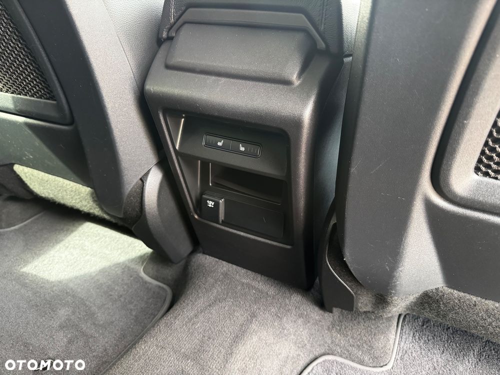 Land Rover Discovery Sport 2.0 Si4 HSE Luxury - 19