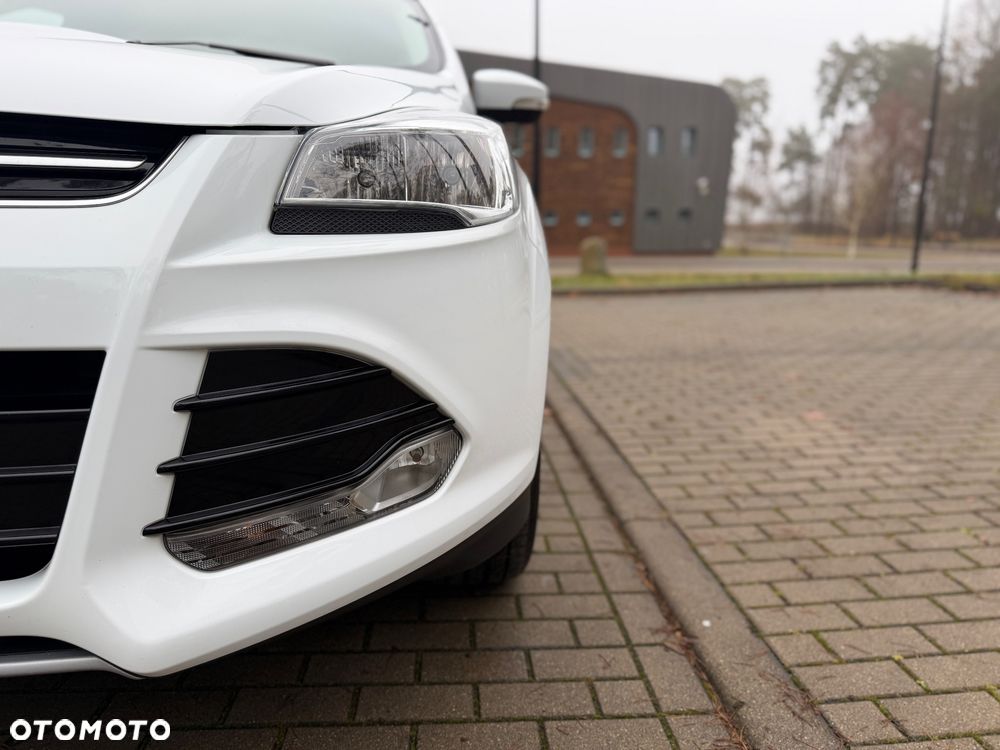 Ford Kuga 2.0 TDCi 2x4 Titanium - 11