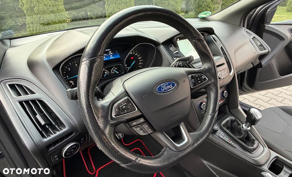 Ford Focus - 28