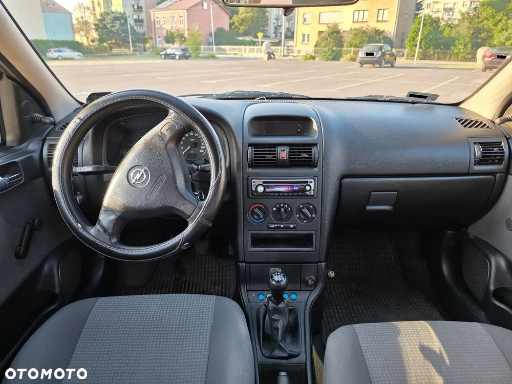 Opel Astra - 10