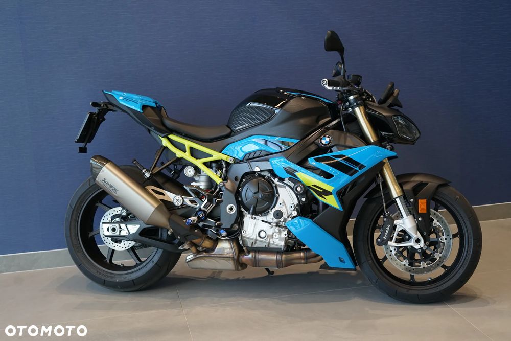 BMW S - 1