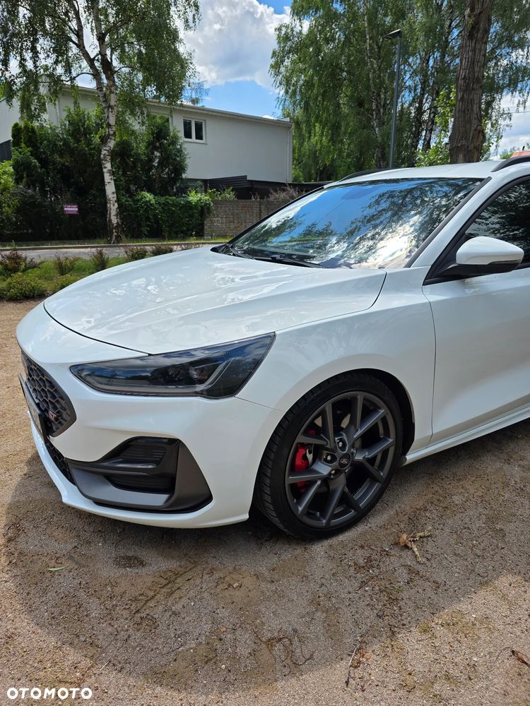 Ford Focus 2.3 EcoBoost ST - 23