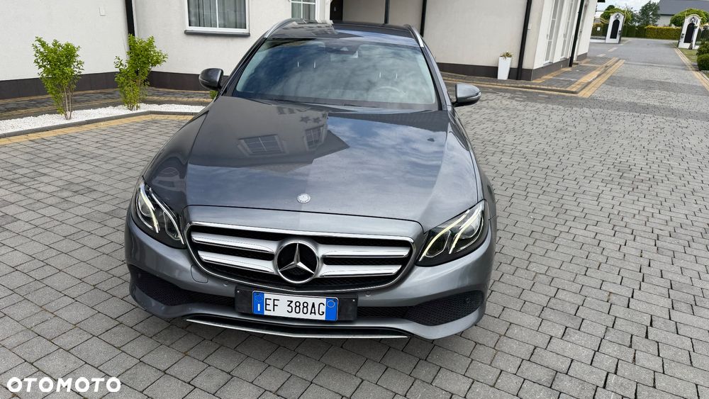 Mercedes-Benz Klasa E 220 d 4Matic 9G-TRONIC - 19