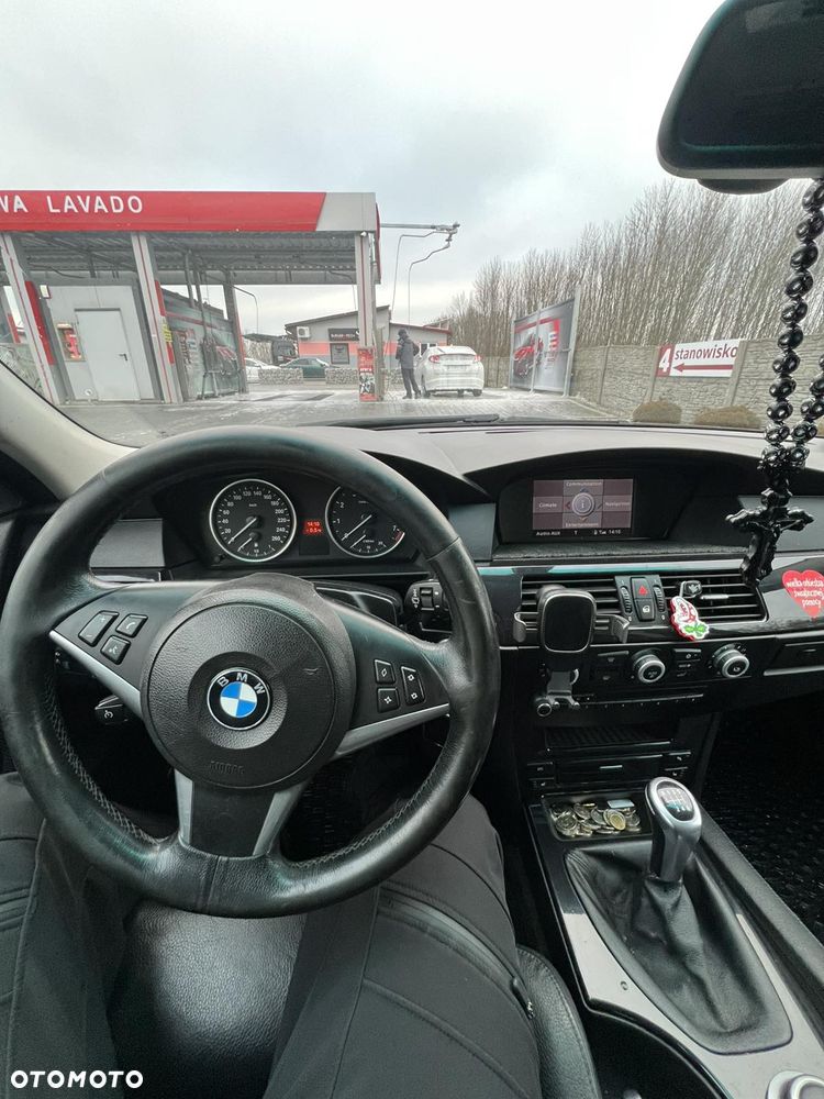 BMW Seria 5 520i - 5