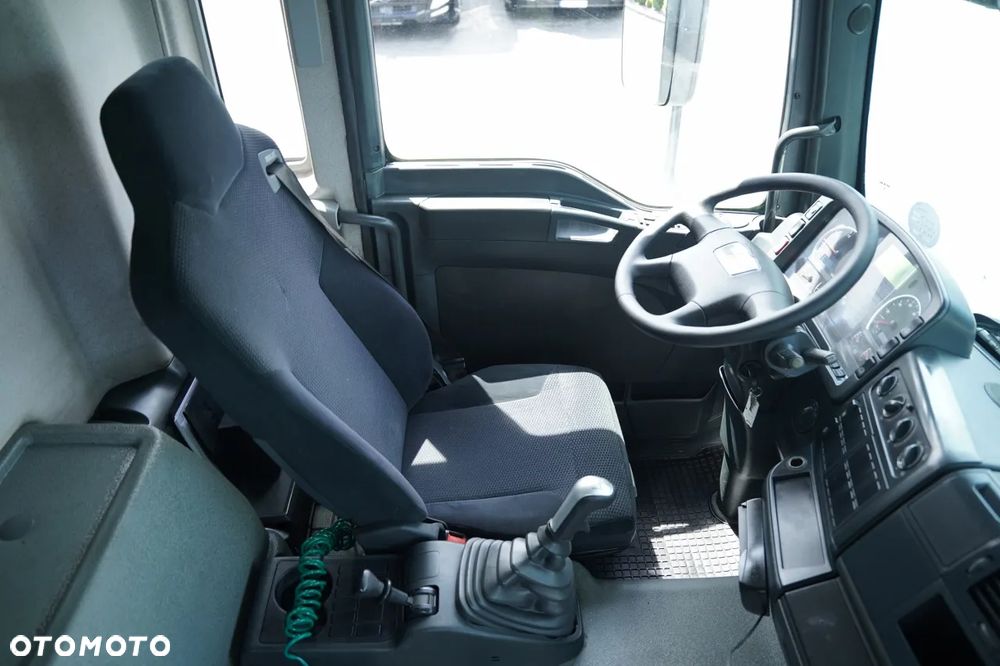MAN TGA 35.360 /  PLATFORMA 8x4 + HDS HIAB 166 D-4 / MAX UDŹWIG: 4 600 KG /  ROTATOR / PILOT - 32