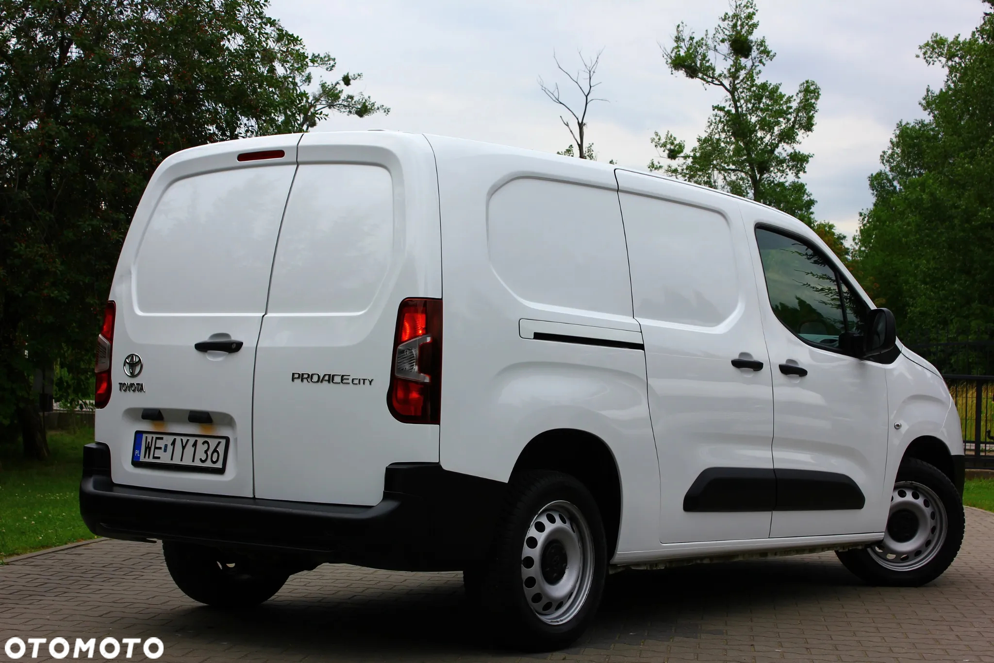 Toyota Proace City 1.5D-4D 102KM LONG L2  3 Osobowy Blaszak - 12