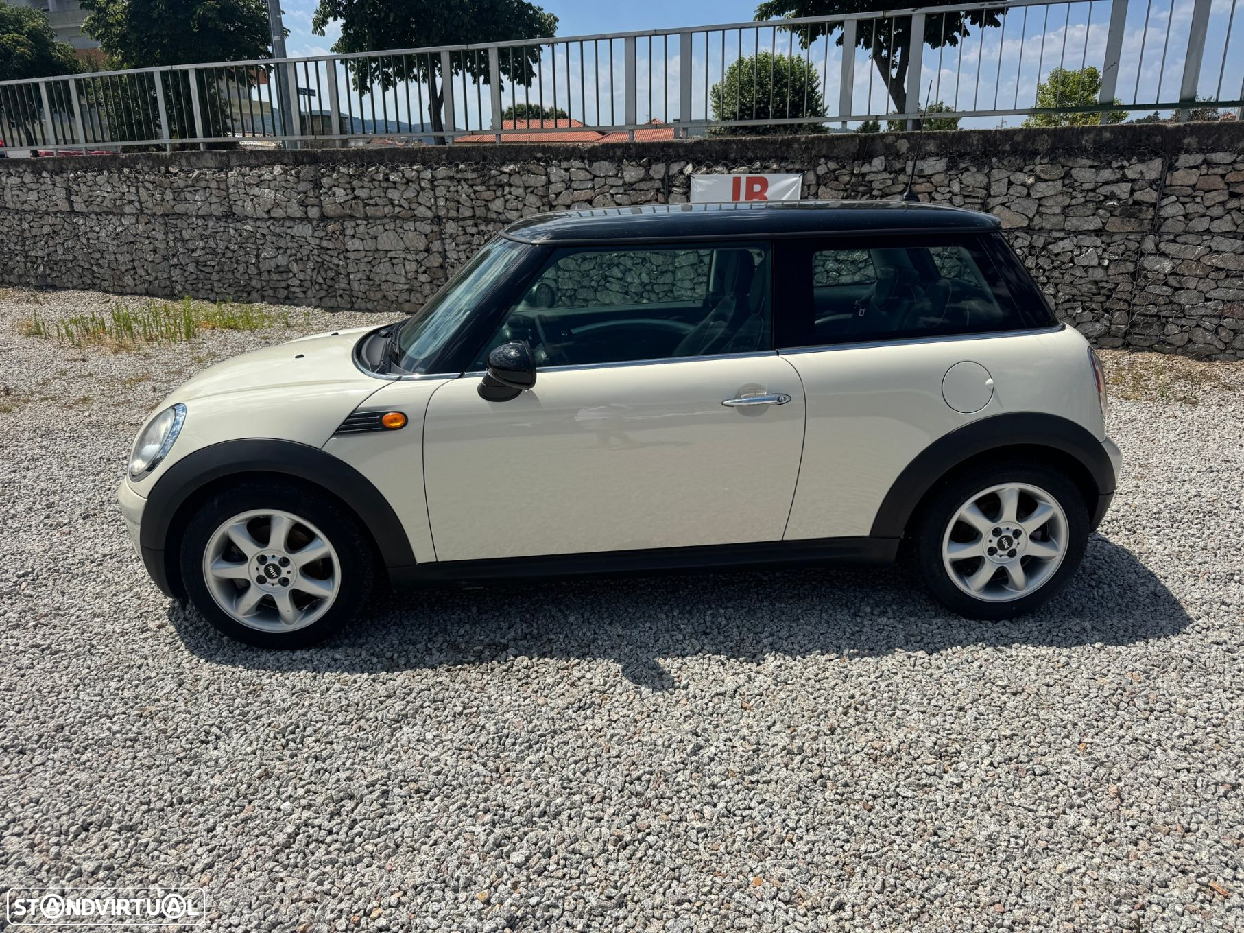 MINI 3 Portas Cooper D - 5