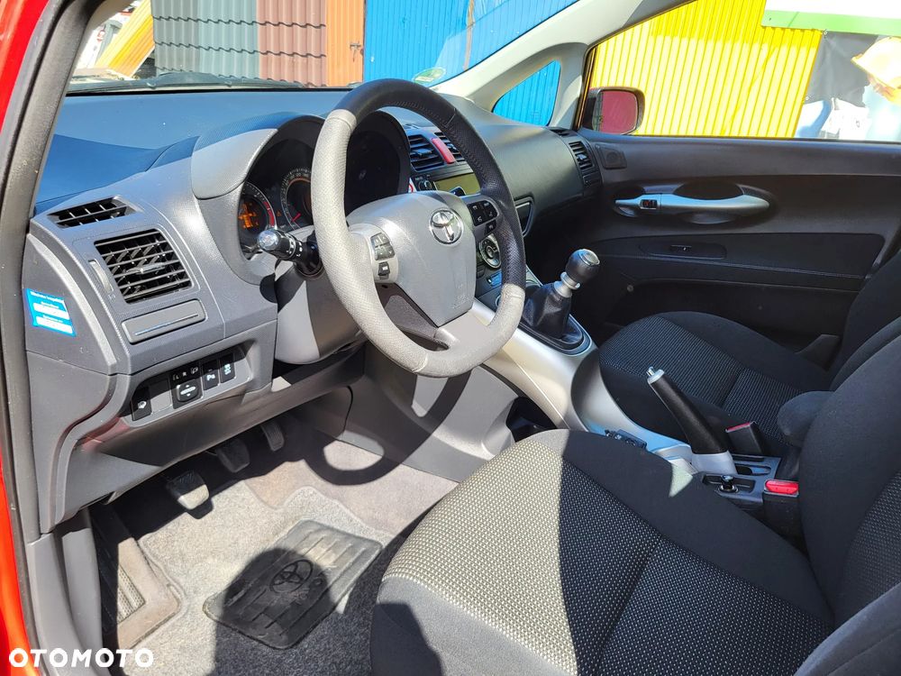 Toyota Auris 1.6 Valvematic Executive - 13