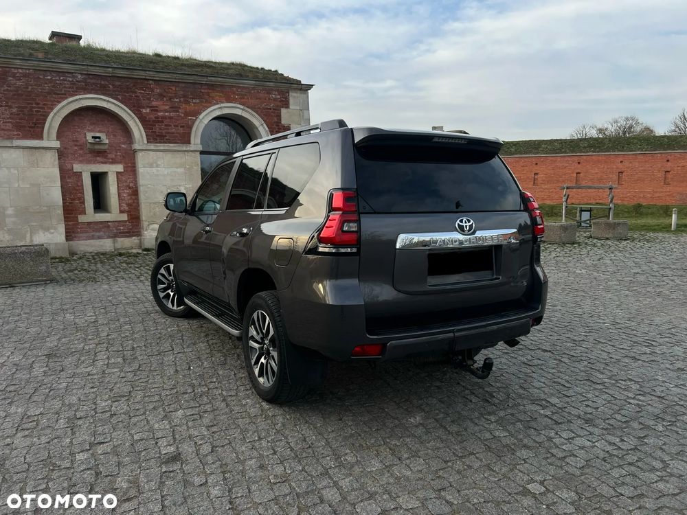 Toyota Land Cruiser LC 2.8 D-4D Invincible - 4