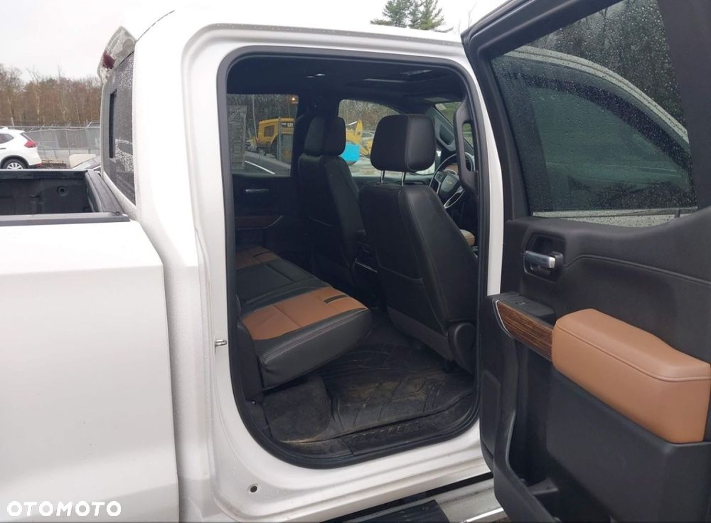 Chevrolet Silverado - 13