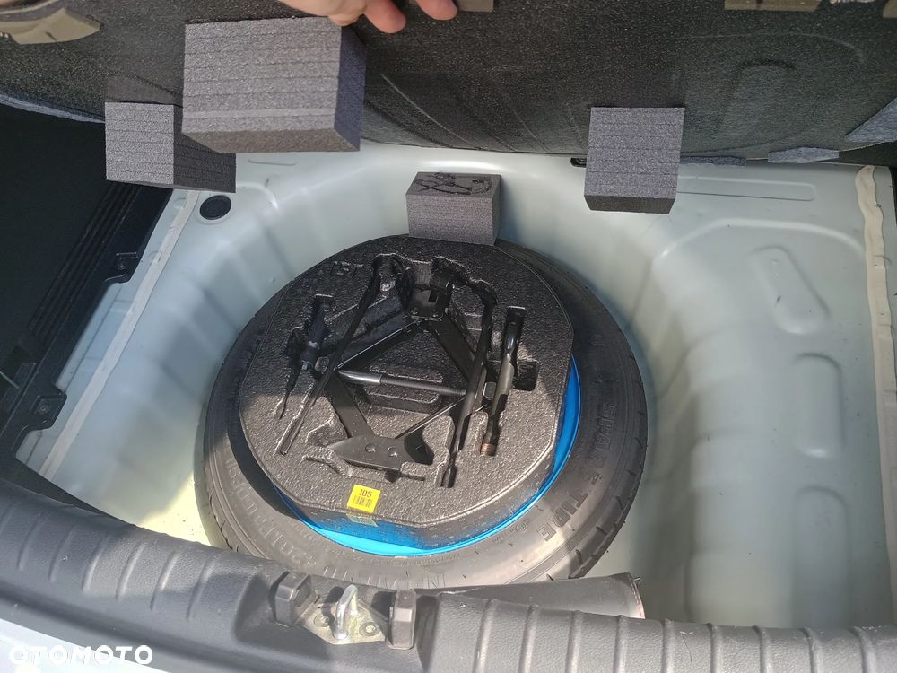 Kia Rio 1.4 M - 10