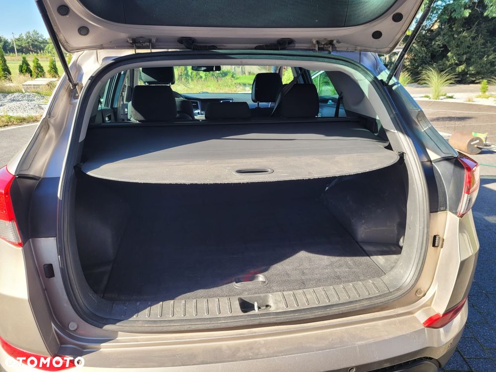 Hyundai Tucson 1.7 CRDI BlueDrive Comfort 2WD - 19