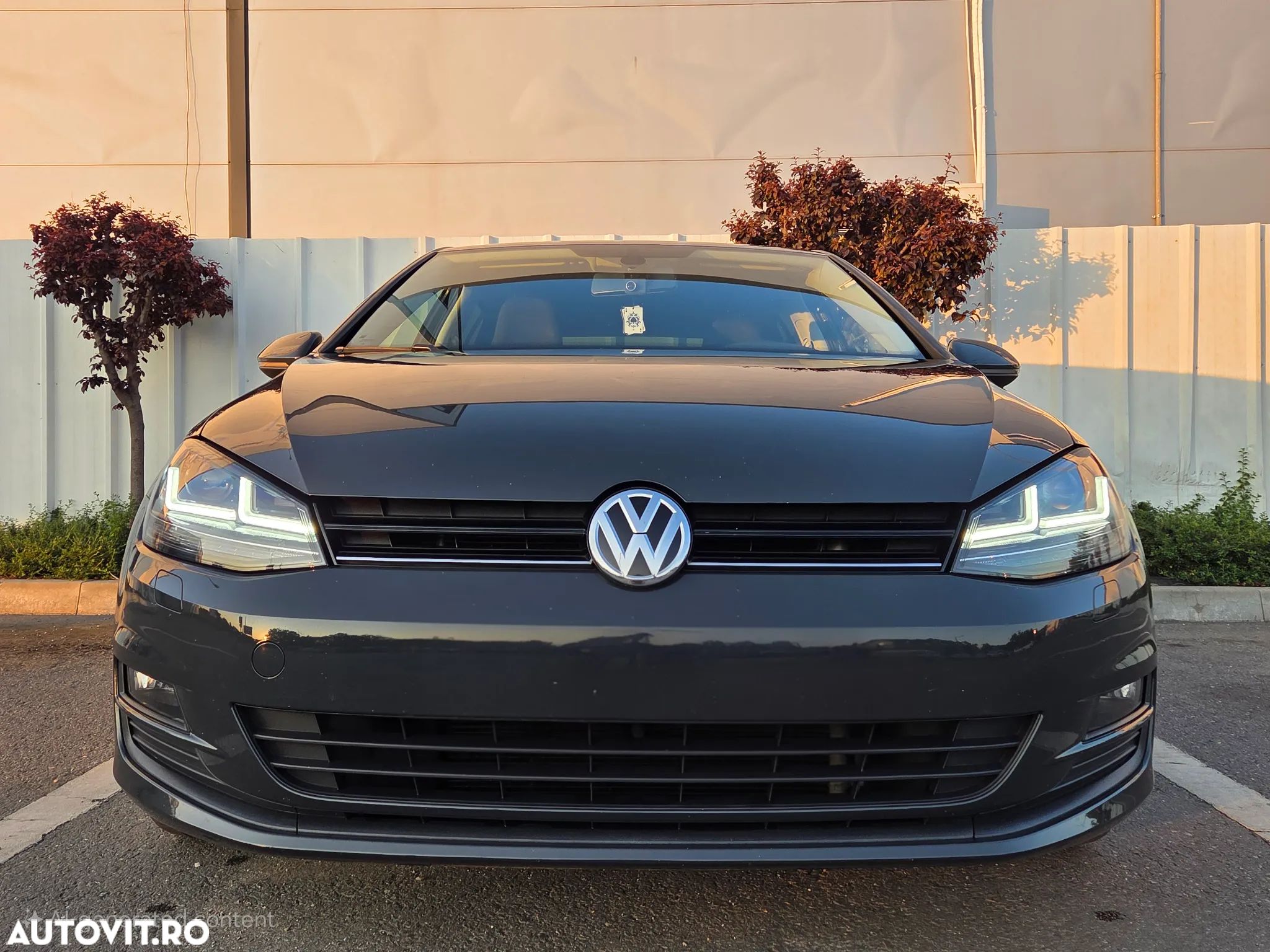 Volkswagen Golf 1.2 TSI BMT Comfortline - 1