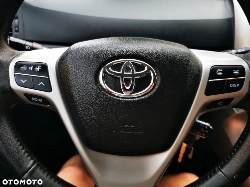 Toyota Verso 1.8 Premium 7os - 8