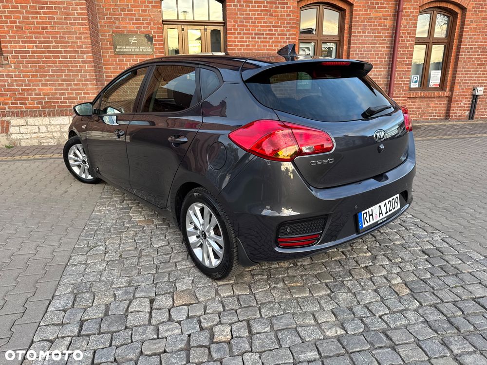 Kia Ceed 1.6 GDI Vision - 16