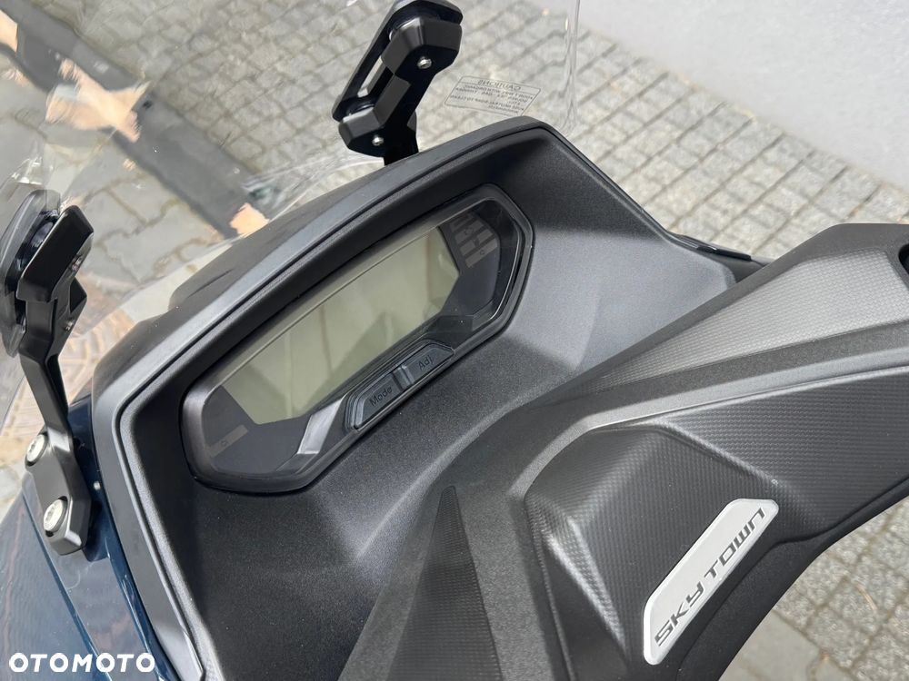 Kymco Skytown - 7