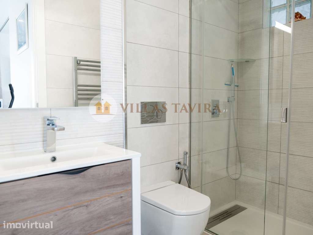 Moradia Geminada T3 com Piscina, Elevador e Vista Mar | Tavira - Grande imagem: 4/51