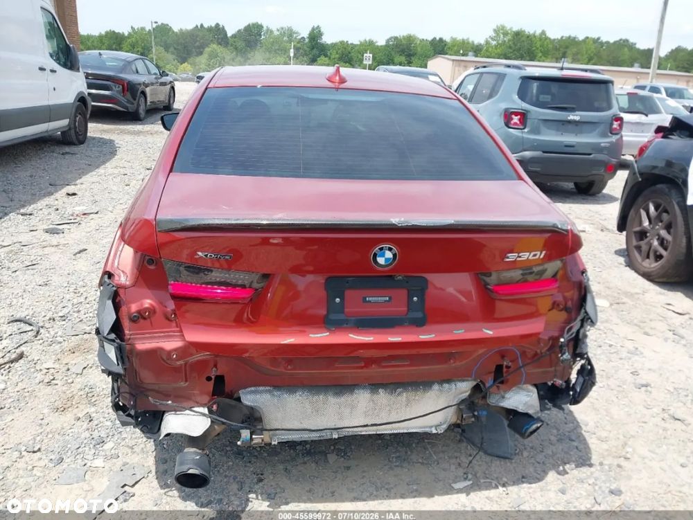BMW Seria 3 330i xDrive M Sport - 6
