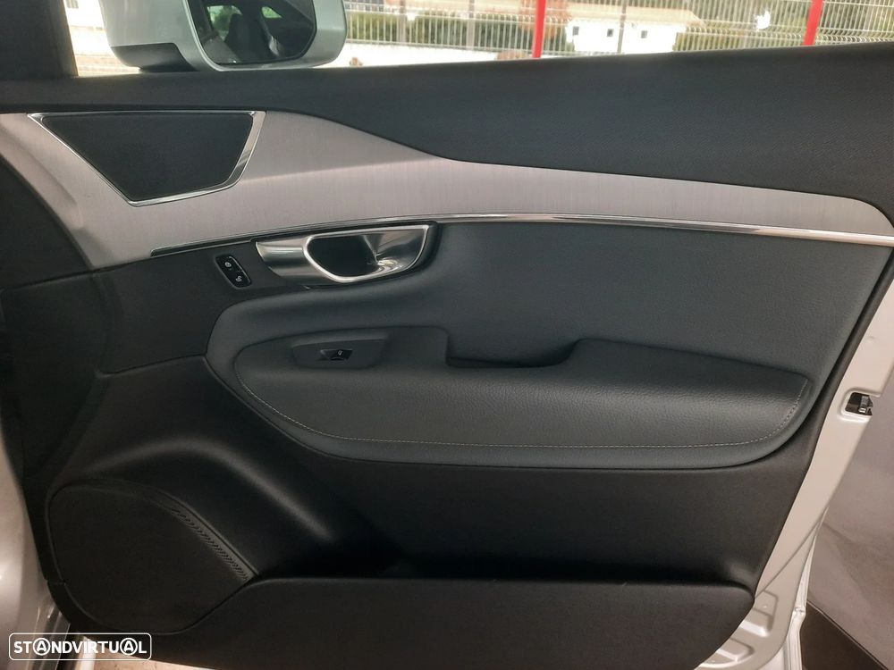 Volvo XC 90 T8 AWD Recharge Geartronic Inscription - 29