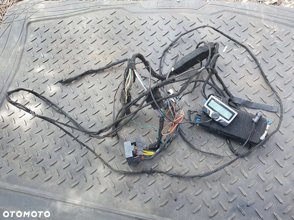 VW PASSAT B6 ZESTAW GŁOŚNOMÓWIĄCY PARROT - 1