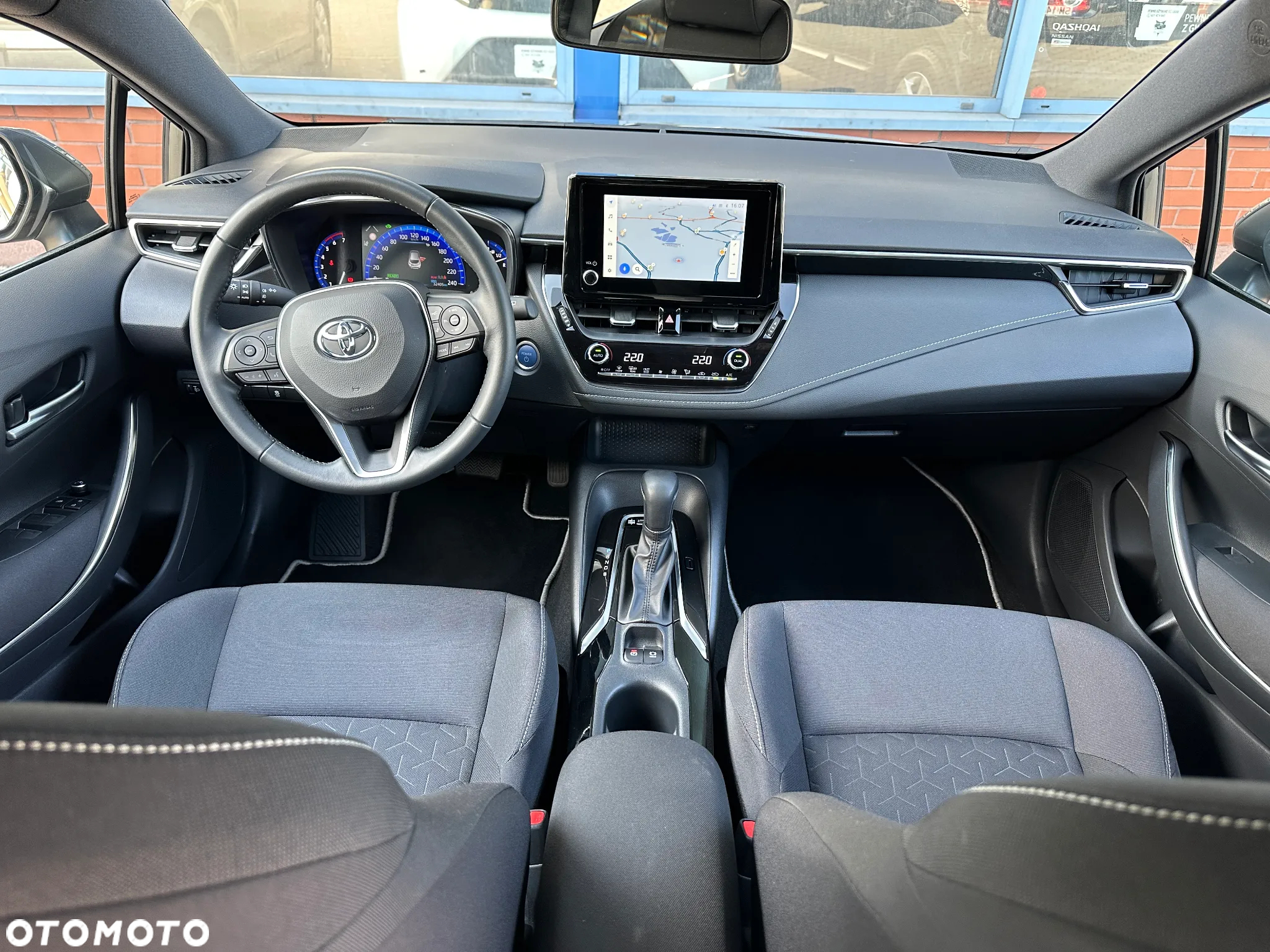 Toyota Corolla 1.8 Hybrid - 25