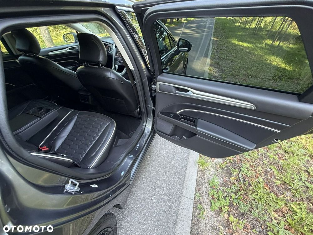 Ford Mondeo - 27