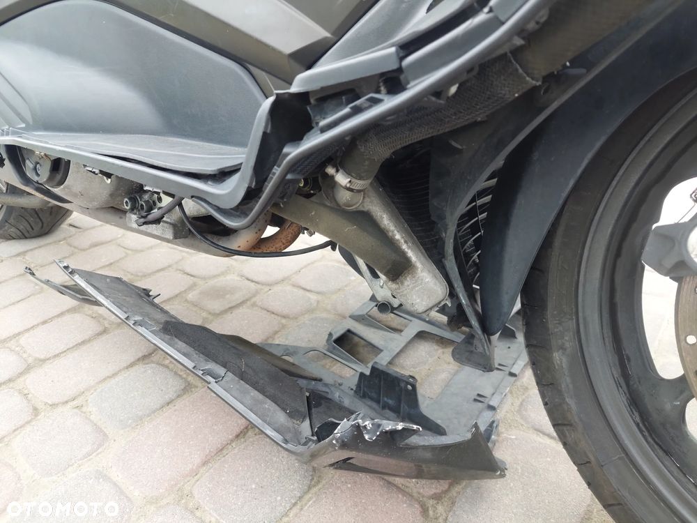 Yamaha Tmax - 14