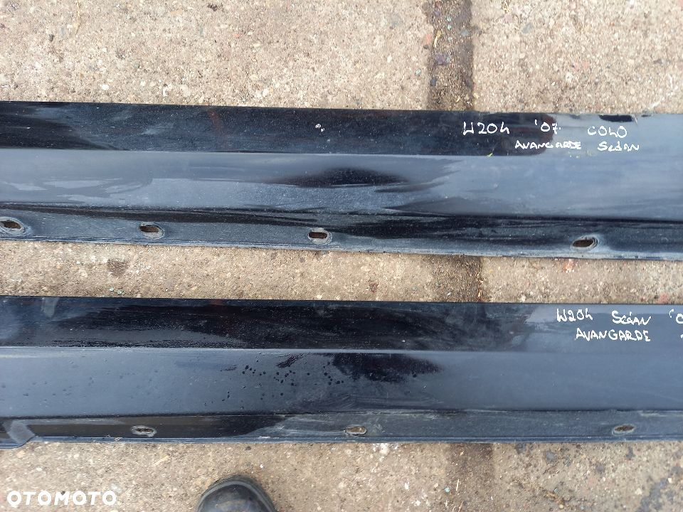 Listwa progowa prawa i lewa Mercedes w204 Avangarde Sedan 07' kod C040 - 4