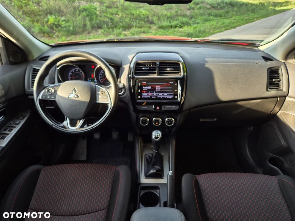 Mitsubishi ASX - 12