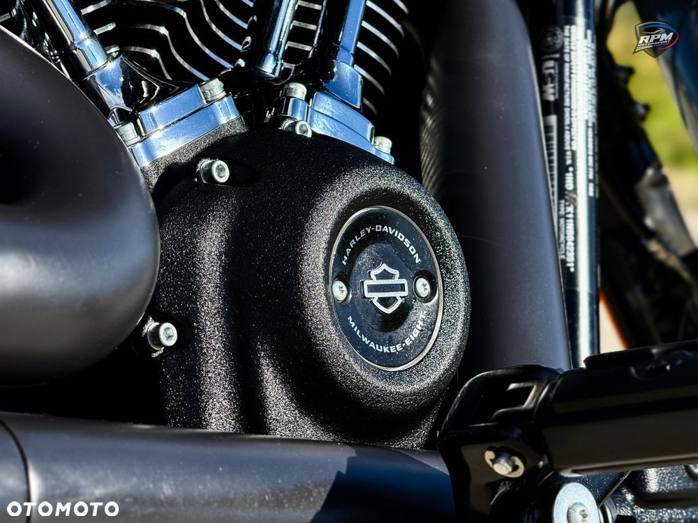 Harley-Davidson Softail Street Bob - 12