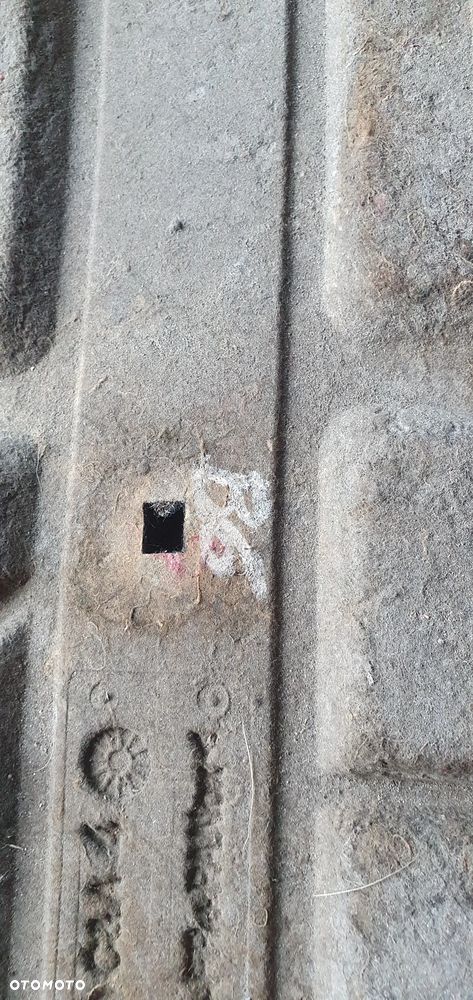 Wygłuszenie maski podbitka spinki VW Passat B6 3C0863831 - 8