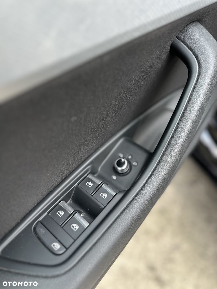 Audi A4 Limousine 2.0 TDI ultra sport - 18